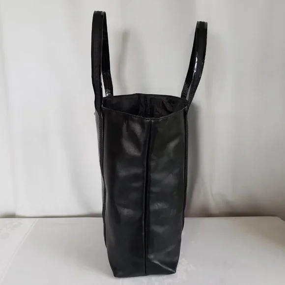 Designer Parfums GIVENCHY Black patent leather tote bag - Picture 4 of 11